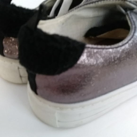 Revo Metallic Sparkly Faux Fur Active Sneakers 9/10 L Silver Black - Picture 14 of 16